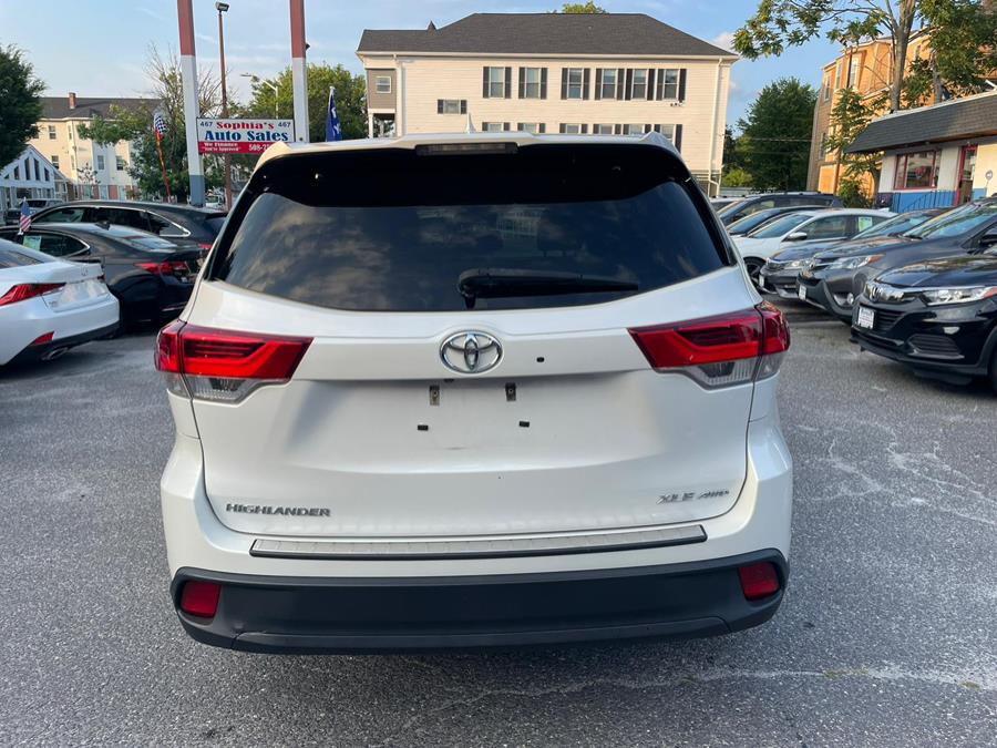 2017 Toyota Highlander XLE V6 AWD (Natl), available for sale in Worcester, Massachusetts | Sophia's Auto Sales Inc. Worcester, Massachusetts 2017 Toyota Highlander XLE V6 AWD (Natl), available for sale in Worcester, Massachusetts | Sophia's Auto Sales Inc. Worcester, Massachusetts