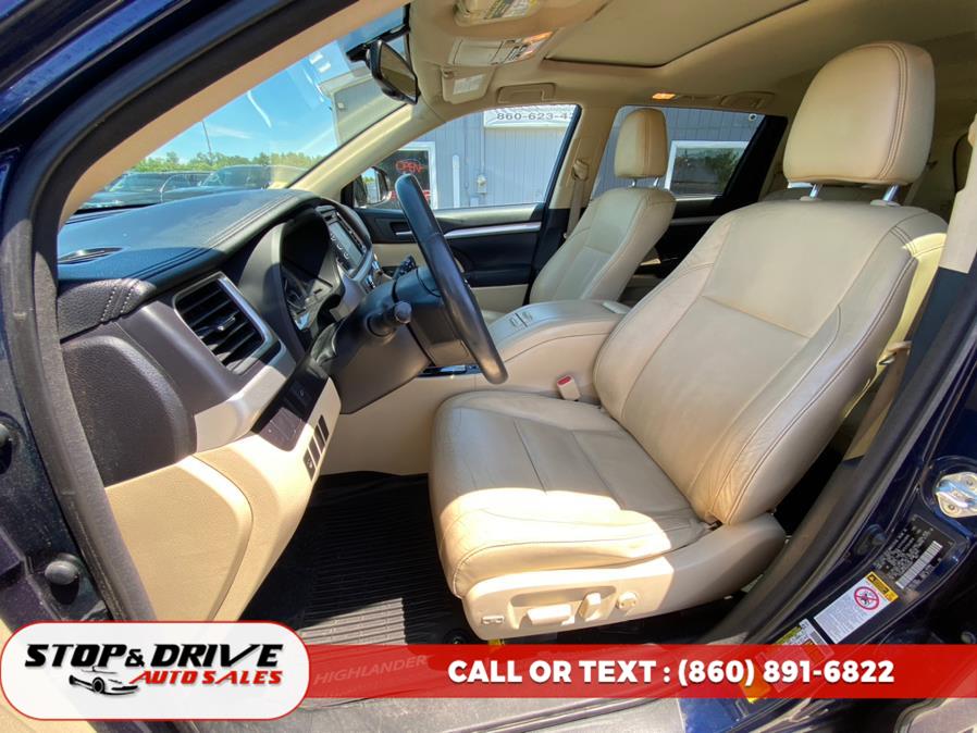 2016 Toyota Highlander AWD 4dr V6 XLE (Natl), available for sale in East Windsor, Connecticut | Stop & Drive Auto Sales. East Windsor, Connecticut 2016 Toyota Highlander AWD 4dr V6 XLE (Natl), available for sale in East Windsor, Connecticut | Stop & Drive Auto Sales. East Windsor, Connecticut