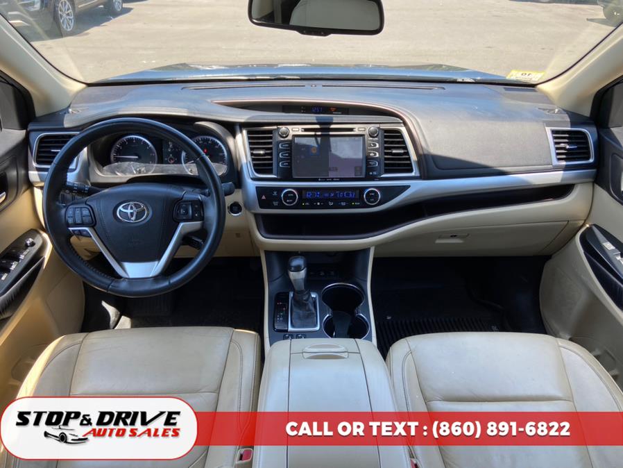 2016 Toyota Highlander AWD 4dr V6 XLE (Natl), available for sale in East Windsor, Connecticut | Stop & Drive Auto Sales. East Windsor, Connecticut 2016 Toyota Highlander AWD 4dr V6 XLE (Natl), available for sale in East Windsor, Connecticut | Stop & Drive Auto Sales. East Windsor, Connecticut