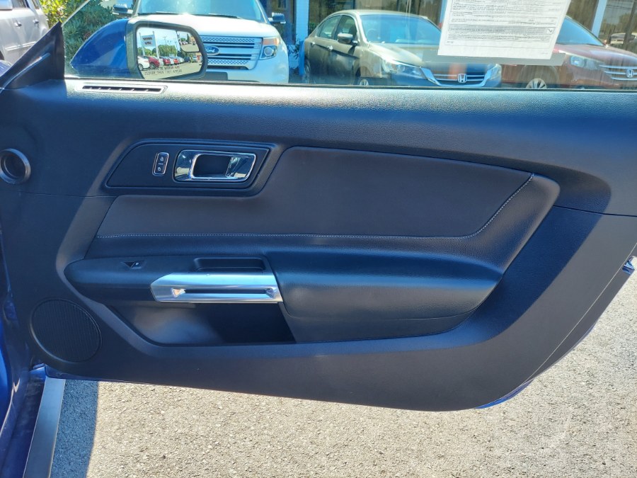 2015 Ford Mustang 2dr Conv V6, available for sale in East Windsor, Connecticut | United Auto Sales of E Windsor, Inc. East Windsor, Connecticut 2015 Ford Mustang 2dr Conv V6, available for sale in East Windsor, Connecticut | United Auto Sales of E Windsor, Inc. East Windsor, Connecticut