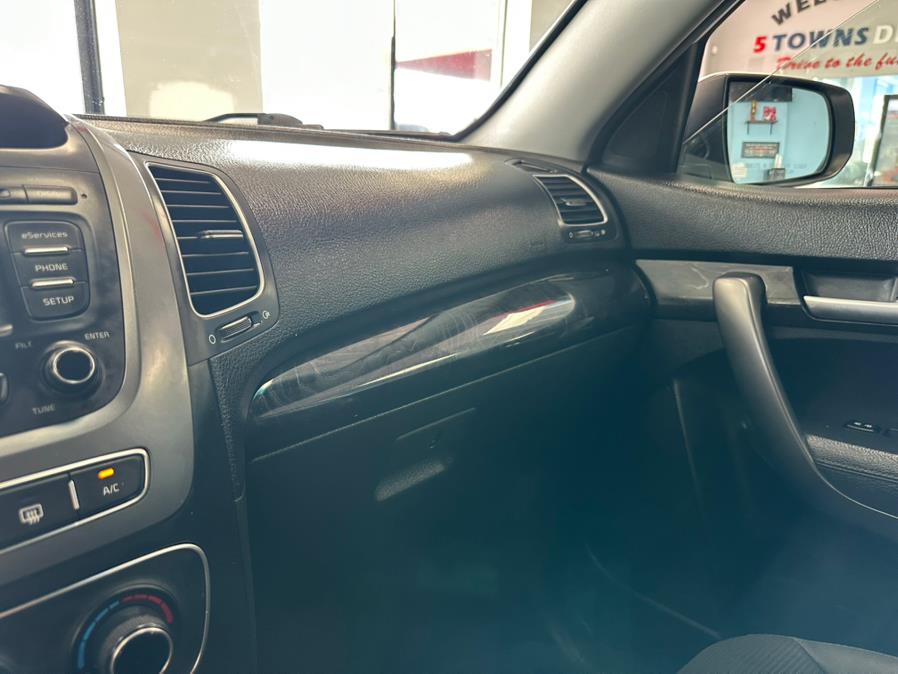 2014 Kia Sorento AWD 4dr I4 LX, available for sale in Inwood, New York | 5 Towns Drive. Inwood, New York 2014 Kia Sorento AWD 4dr I4 LX, available for sale in Inwood, New York | 5 Towns Drive. Inwood, New York
