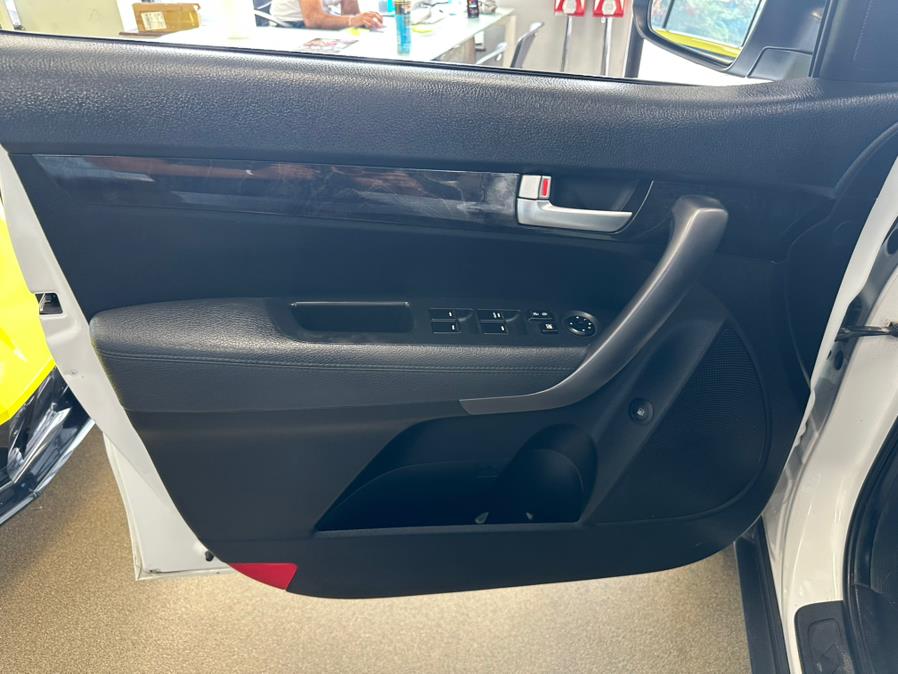 2014 Kia Sorento AWD 4dr I4 LX, available for sale in Inwood, New York | 5 Towns Drive. Inwood, New York 2014 Kia Sorento AWD 4dr I4 LX, available for sale in Inwood, New York | 5 Towns Drive. Inwood, New York