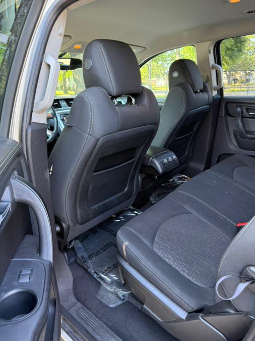 2013 GMC Acadia FWD 4dr SLE w/SLE-1, available for sale in Springfield, Massachusetts | Auto Globe LLC. Springfield, Massachusetts 2013 GMC Acadia FWD 4dr SLE w/SLE-1, available for sale in Springfield, Massachusetts | Auto Globe LLC. Springfield, Massachusetts