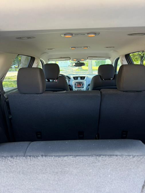 2013 GMC Acadia FWD 4dr SLE w/SLE-1, available for sale in Springfield, Massachusetts | Auto Globe LLC. Springfield, Massachusetts 2013 GMC Acadia FWD 4dr SLE w/SLE-1, available for sale in Springfield, Massachusetts | Auto Globe LLC. Springfield, Massachusetts
