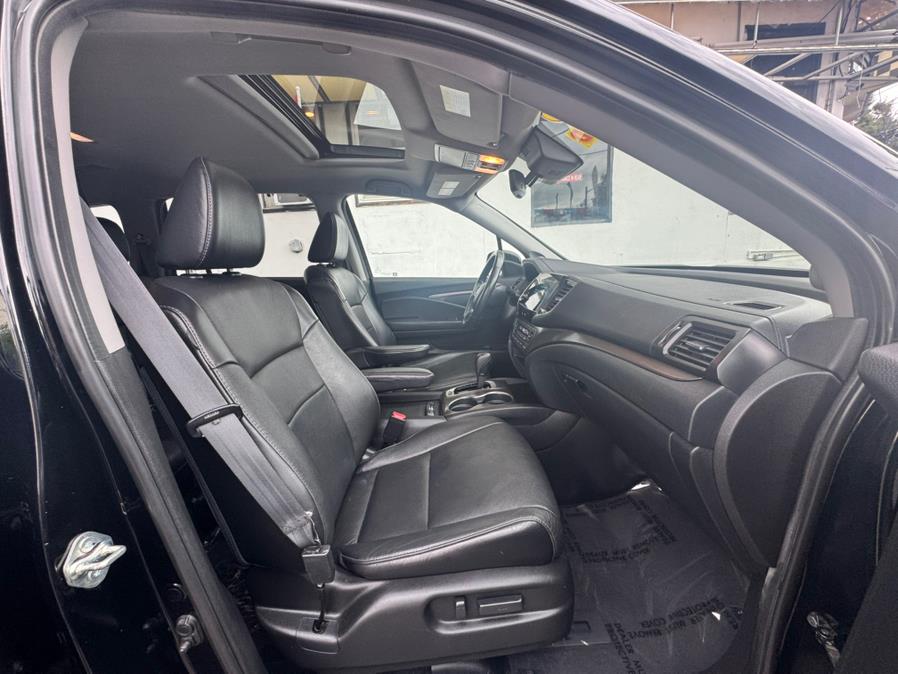 2020 Honda Pilot EX-L AWD, available for sale in Newark, New Jersey | Champion Auto Sales. Newark, New Jersey 2020 Honda Pilot EX-L AWD, available for sale in Newark, New Jersey | Champion Auto Sales. Newark, New Jersey