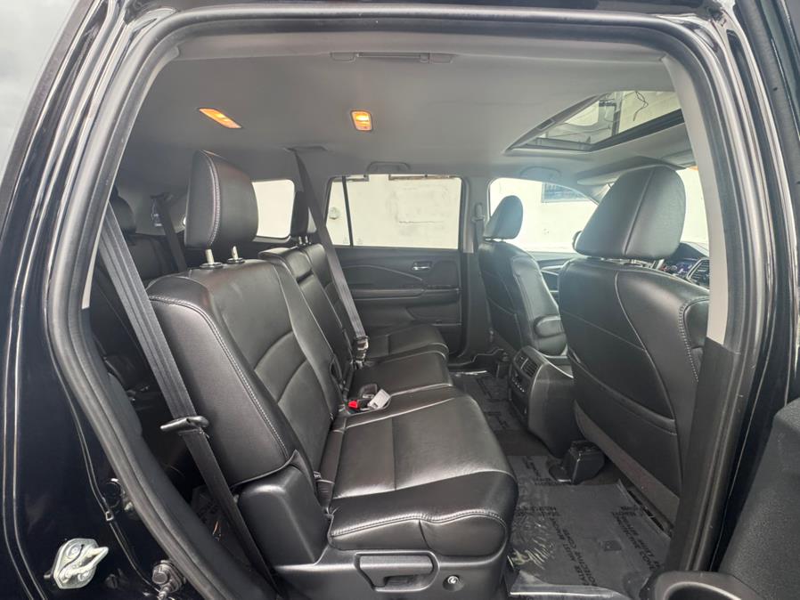 2020 Honda Pilot EX-L AWD, available for sale in Newark, New Jersey | Champion Auto Sales. Newark, New Jersey 2020 Honda Pilot EX-L AWD, available for sale in Newark, New Jersey | Champion Auto Sales. Newark, New Jersey