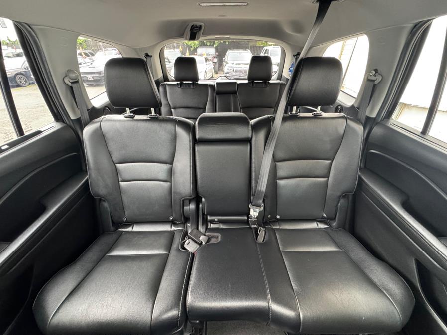 2020 Honda Pilot EX-L AWD, available for sale in Newark, New Jersey | Champion Auto Sales. Newark, New Jersey 2020 Honda Pilot EX-L AWD, available for sale in Newark, New Jersey | Champion Auto Sales. Newark, New Jersey
