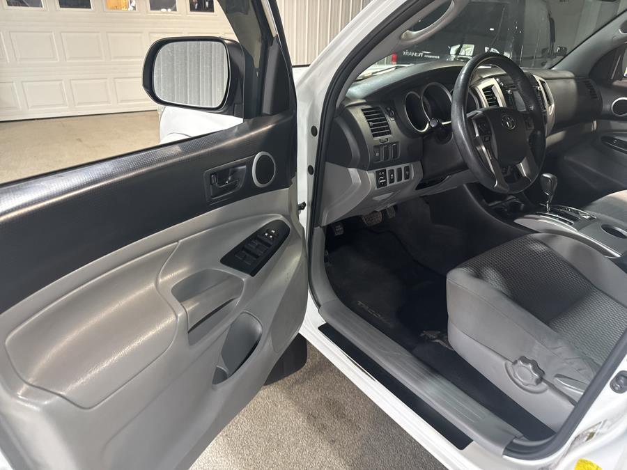 2015 Toyota Tacoma 4WD Double Cab LB V6 AT (Natl), available for sale in Pittsfield, Maine | Maine Central Motors. Pittsfield, Maine 2015 Toyota Tacoma 4WD Double Cab LB V6 AT (Natl), available for sale in Pittsfield, Maine | Maine Central Motors. Pittsfield, Maine