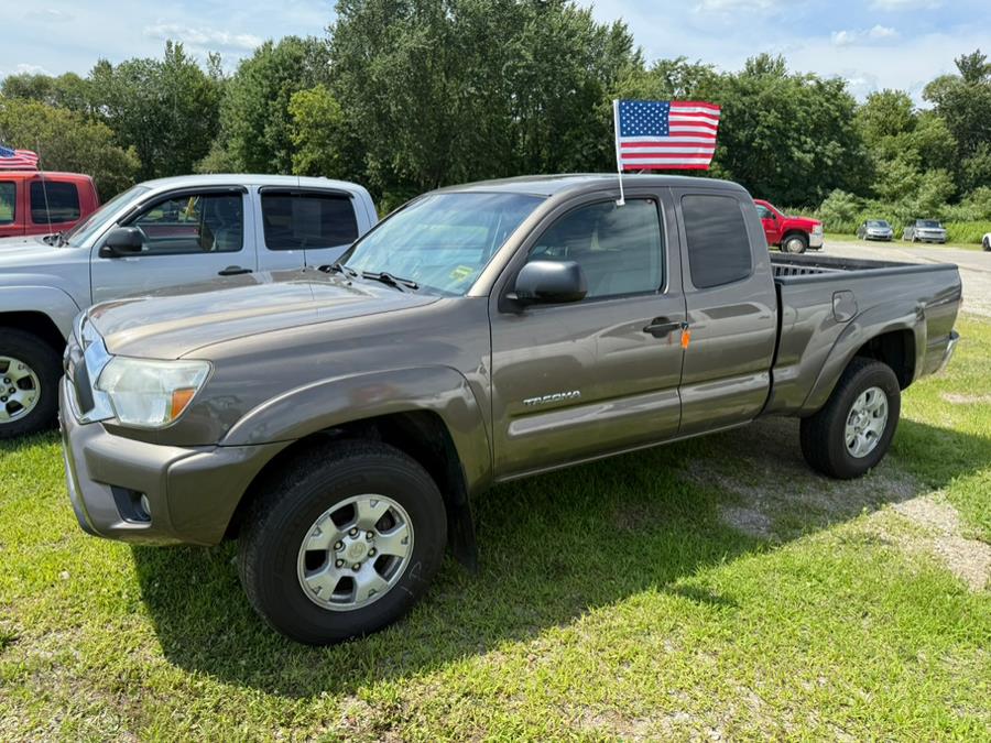2015 Toyota Tacoma 4WD Access Cab V6 AT (Natl), available for sale in Pittsfield, Maine | Maine Central Motors. Pittsfield, Maine