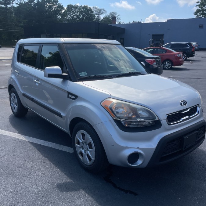2012 Kia Soul 5dr Wgn Auto Base, available for sale in Naugatuck, Connecticut | Riverside Motorcars, LLC. Naugatuck, Connecticut 2012 Kia Soul 5dr Wgn Auto Base, available for sale in Naugatuck, Connecticut | Riverside Motorcars, LLC. Naugatuck, Connecticut