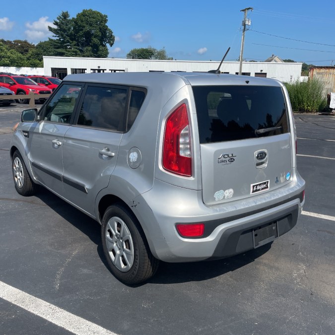 2012 Kia Soul 5dr Wgn Auto Base, available for sale in Naugatuck, Connecticut | Riverside Motorcars, LLC. Naugatuck, Connecticut 2012 Kia Soul 5dr Wgn Auto Base, available for sale in Naugatuck, Connecticut | Riverside Motorcars, LLC. Naugatuck, Connecticut