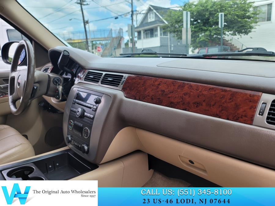 2014 GMC Yukon XL 4WD 4dr SLT, available for sale in Lodi, New Jersey | AW Auto & Truck Wholesalers, Inc. Lodi, New Jersey 2014 GMC Yukon XL 4WD 4dr SLT, available for sale in Lodi, New Jersey | AW Auto & Truck Wholesalers, Inc. Lodi, New Jersey