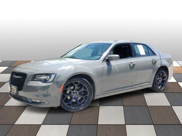 Used 2019 Chrysler 300 in Fort Lauderdale, Florida | CarLux Fort Lauderdale. Fort Lauderdale, Florida