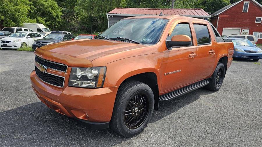 2007 Chevrolet Avalanche LT 1500 4dr Crew Cab 4WD SB, available for sale in Wolcott, New York | Auto Hunter CNY. Wolcott, New York
