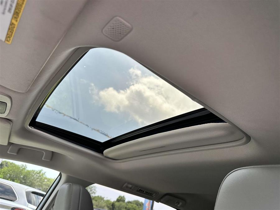 2021 Toyota Sienna XLE, available for sale in Patchogue, New York | Baron Supercenter. Patchogue, New York 2021 Toyota Sienna XLE, available for sale in Patchogue, New York | Baron Supercenter. Patchogue, New York