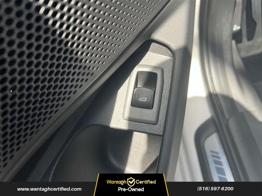 2022 BMW 3 Series 330i xDrive Sedan North America, available for sale in Wantagh, New York | Wantagh Certified. Wantagh, New York 2022 BMW 3 Series 330i xDrive Sedan North America, available for sale in Wantagh, New York | Wantagh Certified. Wantagh, New York