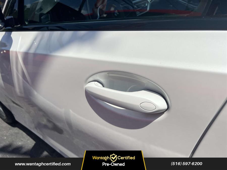 2022 BMW 3 Series 330i xDrive Sedan North America, available for sale in Wantagh, New York | Wantagh Certified. Wantagh, New York 2022 BMW 3 Series 330i xDrive Sedan North America, available for sale in Wantagh, New York | Wantagh Certified. Wantagh, New York