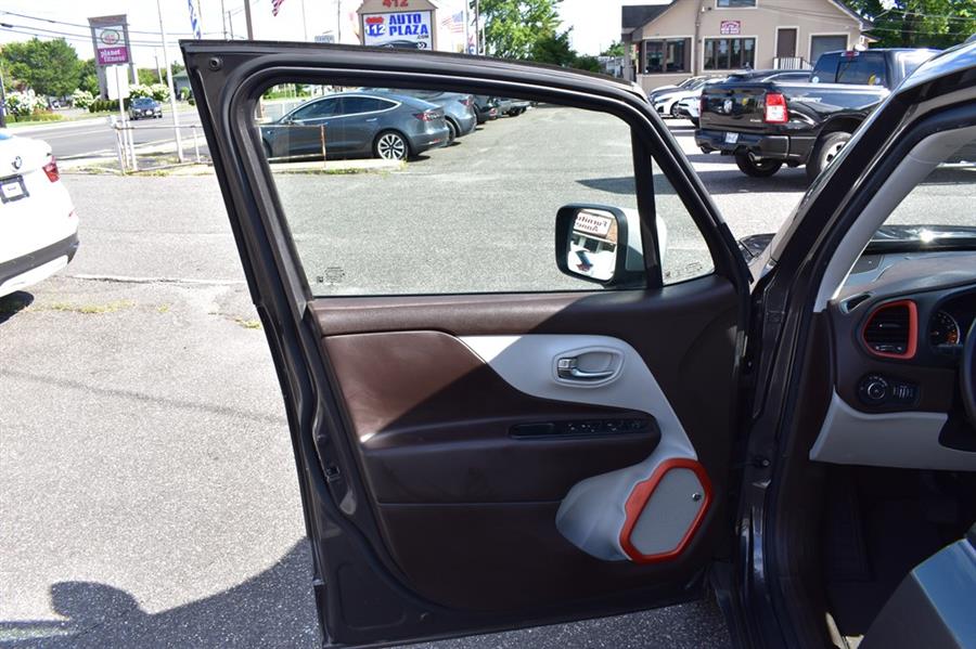 2016 Jeep Renegade LIMITED, available for sale in Patchogue, New York | 112 Auto Plaza. Patchogue, New York 2016 Jeep Renegade LIMITED, available for sale in Patchogue, New York | 112 Auto Plaza. Patchogue, New York