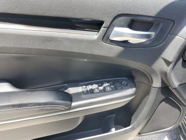 2019 Chrysler 300 300S, available for sale in Fort Lauderdale, Florida | CarLux Fort Lauderdale. Fort Lauderdale, Florida 2019 Chrysler 300 300S, available for sale in Fort Lauderdale, Florida | CarLux Fort Lauderdale. Fort Lauderdale, Florida