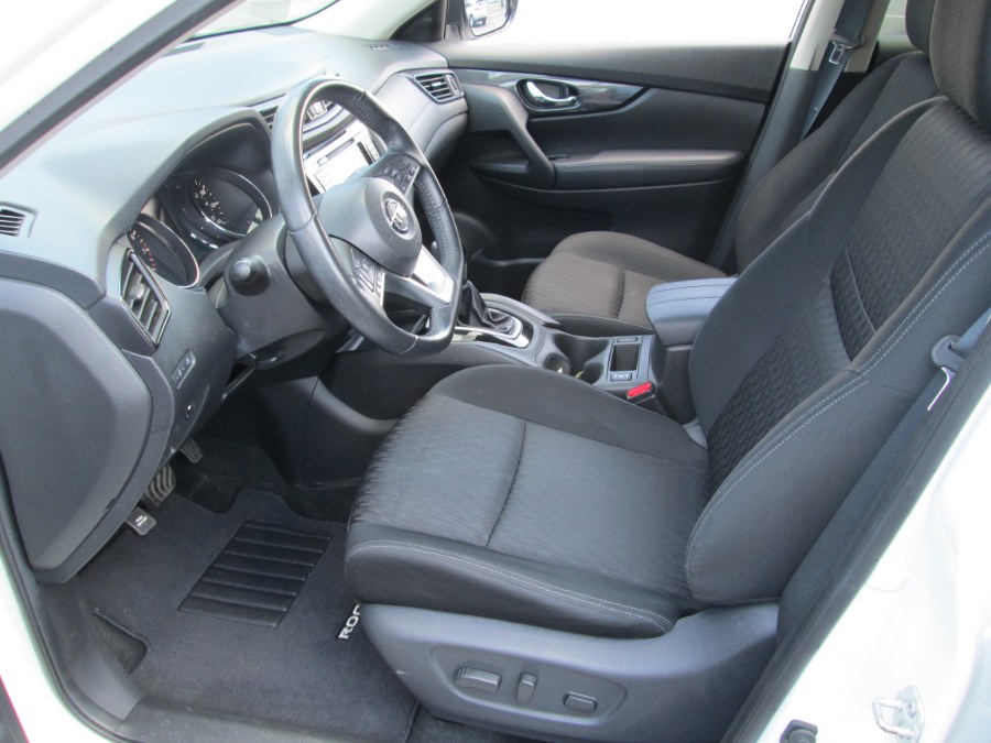 2018 Nissan Rogue AWD SV, available for sale in Levittown, Pennsylvania | Levittown Auto. Levittown, Pennsylvania 2018 Nissan Rogue AWD SV, available for sale in Levittown, Pennsylvania | Levittown Auto. Levittown, Pennsylvania