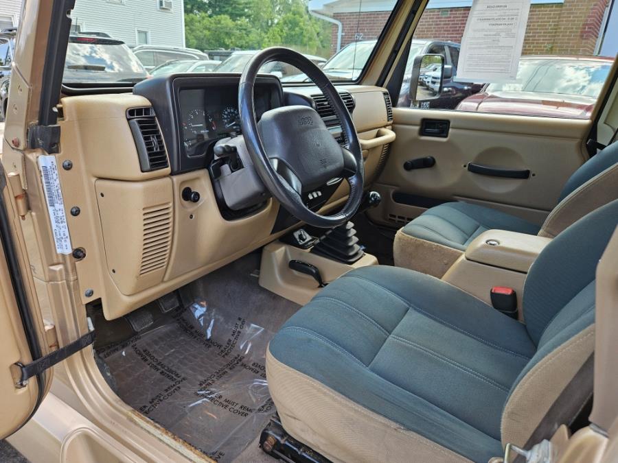 1999 Jeep Wrangler 2dr Sahara 4.0 Straight 6 Manual W/Hard Top, available for sale in East Windsor, Connecticut | Toro Auto. East Windsor, Connecticut 1999 Jeep Wrangler 2dr Sahara 4.0 Straight 6 Manual W/Hard Top, available for sale in East Windsor, Connecticut | Toro Auto. East Windsor, Connecticut