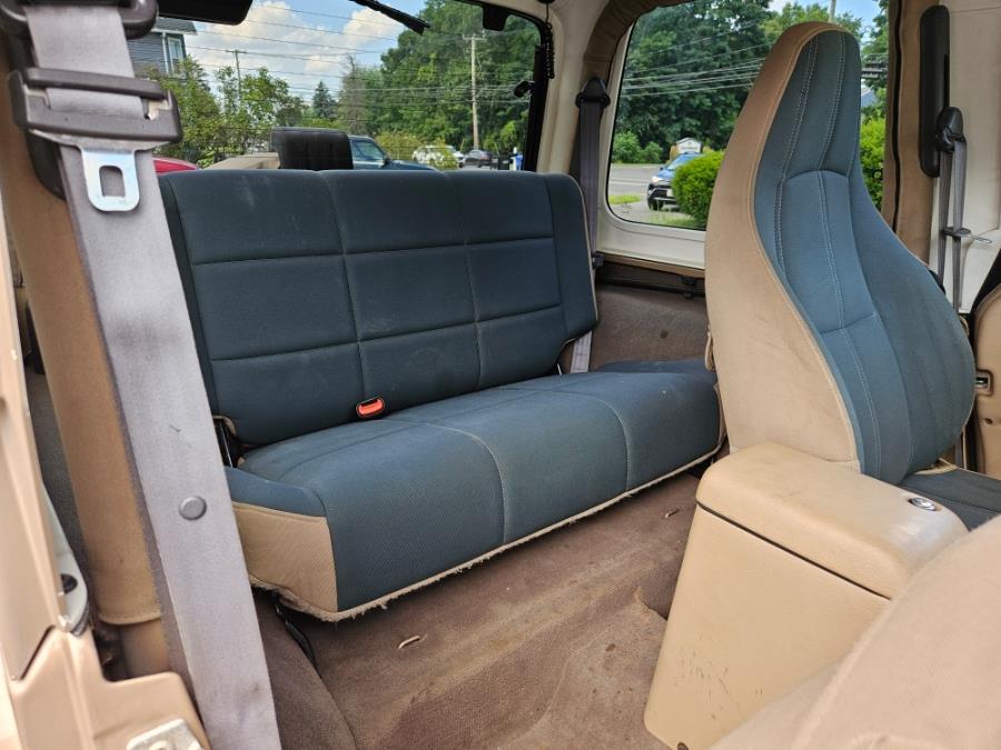 1999 Jeep Wrangler 2dr Sahara 4.0 Straight 6 Manual W/Hard Top, available for sale in East Windsor, Connecticut | Toro Auto. East Windsor, Connecticut 1999 Jeep Wrangler 2dr Sahara 4.0 Straight 6 Manual W/Hard Top, available for sale in East Windsor, Connecticut | Toro Auto. East Windsor, Connecticut