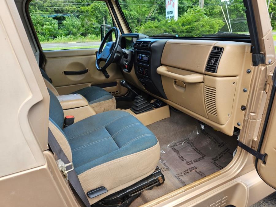 1999 Jeep Wrangler 2dr Sahara 4.0 Straight 6 Manual W/Hard Top, available for sale in East Windsor, Connecticut | Toro Auto. East Windsor, Connecticut 1999 Jeep Wrangler 2dr Sahara 4.0 Straight 6 Manual W/Hard Top, available for sale in East Windsor, Connecticut | Toro Auto. East Windsor, Connecticut