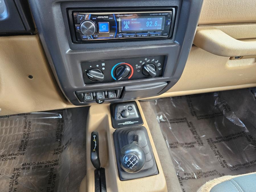 1999 Jeep Wrangler 2dr Sahara 4.0 Straight 6 Manual W/Hard Top, available for sale in East Windsor, Connecticut | Toro Auto. East Windsor, Connecticut 1999 Jeep Wrangler 2dr Sahara 4.0 Straight 6 Manual W/Hard Top, available for sale in East Windsor, Connecticut | Toro Auto. East Windsor, Connecticut