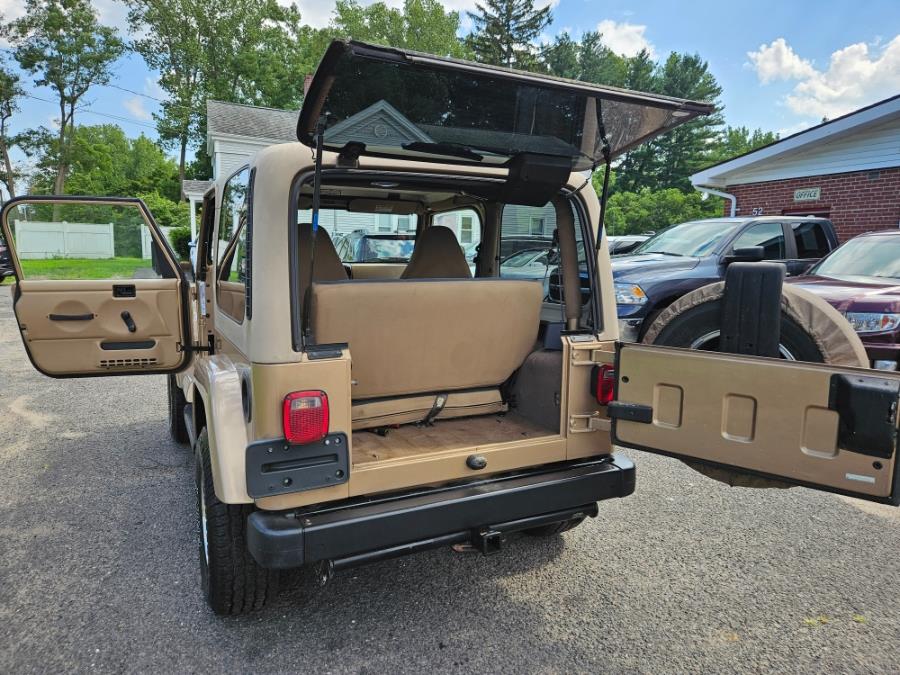 1999 Jeep Wrangler 2dr Sahara 4.0 Straight 6 Manual W/Hard Top, available for sale in East Windsor, Connecticut | Toro Auto. East Windsor, Connecticut 1999 Jeep Wrangler 2dr Sahara 4.0 Straight 6 Manual W/Hard Top, available for sale in East Windsor, Connecticut | Toro Auto. East Windsor, Connecticut