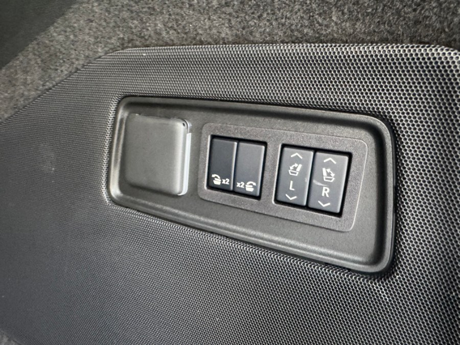 2025 Cadillac Escalade ESV AWD 4dr V-Series, available for sale in Jamaica, New York | Jamaica Motor Sports. Jamaica, New York 2025 Cadillac Escalade ESV AWD 4dr V-Series, available for sale in Jamaica, New York | Jamaica Motor Sports. Jamaica, New York