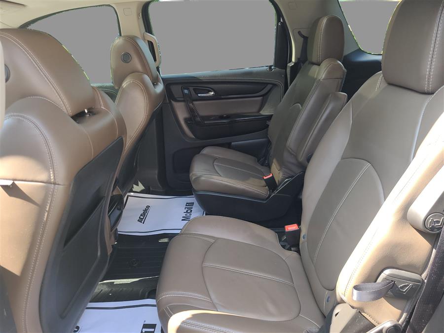 2017 GMC Acadia Limited AWD 4dr Limited, available for sale in Canton, Connecticut | Lava Motors. Canton, Connecticut 2017 GMC Acadia Limited AWD 4dr Limited, available for sale in Canton, Connecticut | Lava Motors. Canton, Connecticut