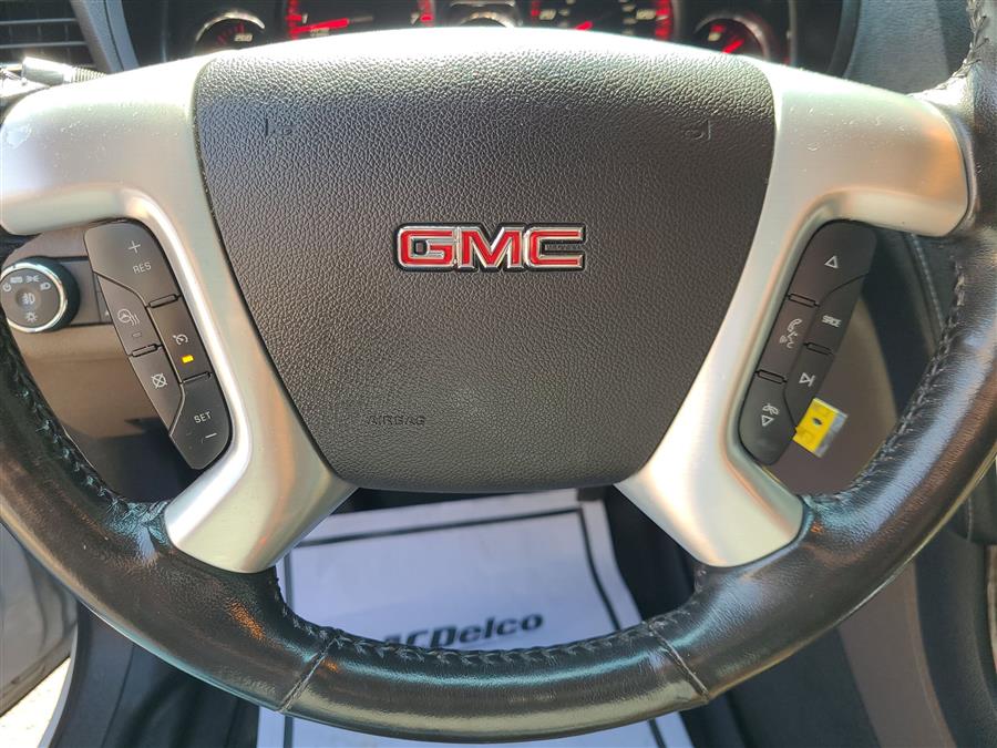 2017 GMC Acadia Limited AWD 4dr Limited, available for sale in Canton, Connecticut | Lava Motors. Canton, Connecticut 2017 GMC Acadia Limited AWD 4dr Limited, available for sale in Canton, Connecticut | Lava Motors. Canton, Connecticut
