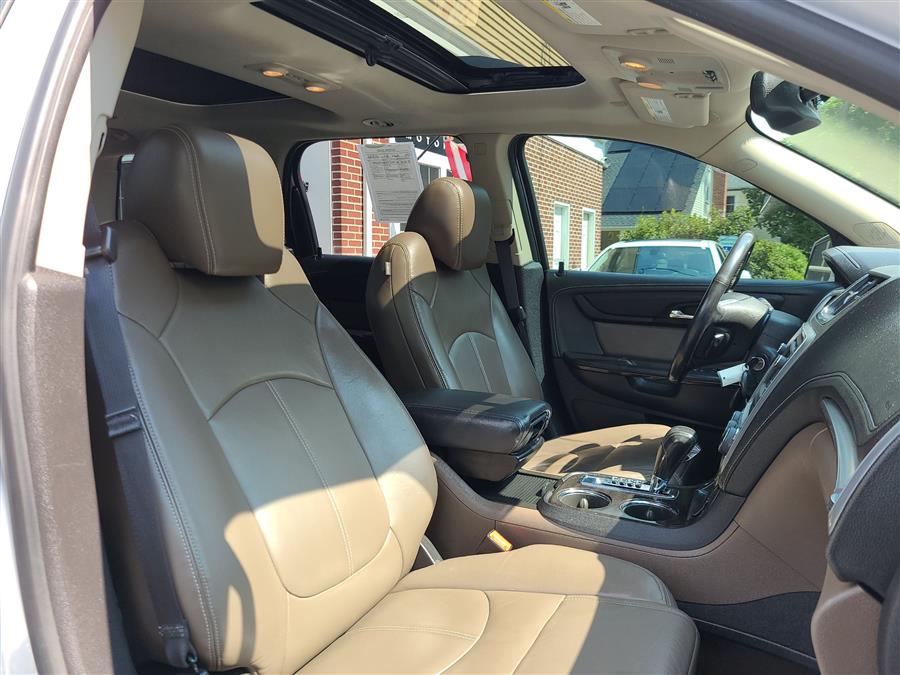 2017 GMC Acadia Limited AWD 4dr Limited, available for sale in Canton, Connecticut | Lava Motors. Canton, Connecticut 2017 GMC Acadia Limited AWD 4dr Limited, available for sale in Canton, Connecticut | Lava Motors. Canton, Connecticut