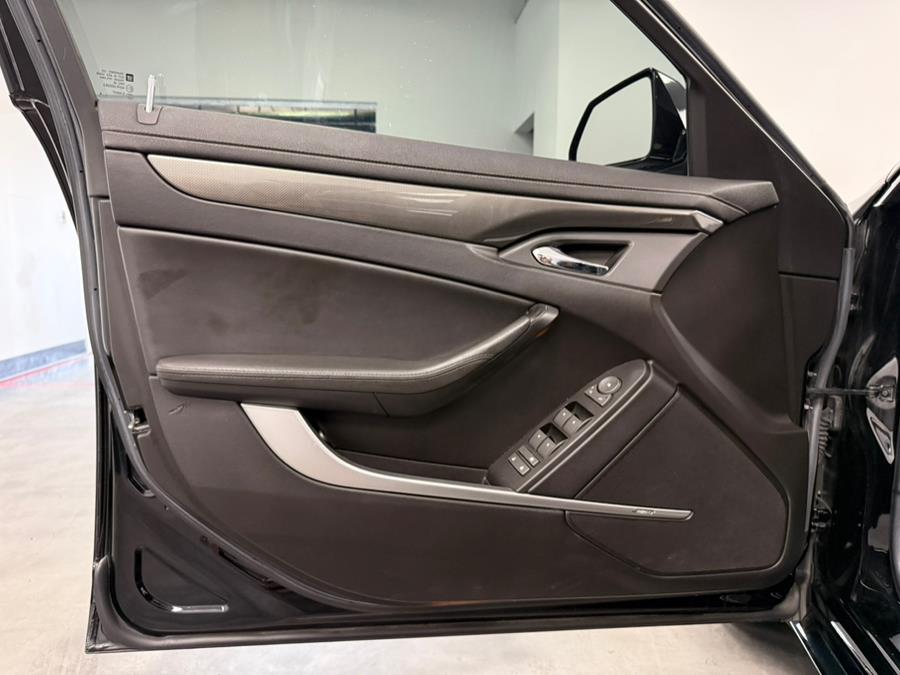 2009 Cadillac CTS 4dr Sdn RWD w/1SA, available for sale in Elizabeth, New Jersey | M Auto Group. Elizabeth, New Jersey 2009 Cadillac CTS 4dr Sdn RWD w/1SA, available for sale in Elizabeth, New Jersey | M Auto Group. Elizabeth, New Jersey