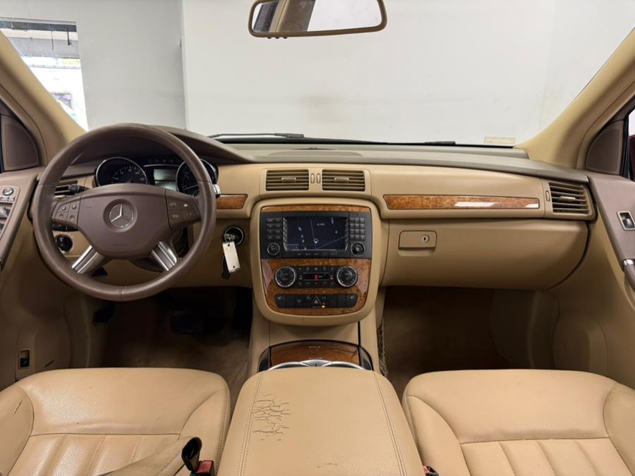 2007 Mercedes-Benz R-Class 4MATIC 4dr 3.5L, available for sale in Elizabeth, New Jersey | M Auto Group. Elizabeth, New Jersey 2007 Mercedes-Benz R-Class 4MATIC 4dr 3.5L, available for sale in Elizabeth, New Jersey | M Auto Group. Elizabeth, New Jersey