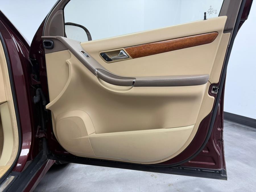 2007 Mercedes-Benz R-Class 4MATIC 4dr 3.5L, available for sale in Elizabeth, New Jersey | M Auto Group. Elizabeth, New Jersey 2007 Mercedes-Benz R-Class 4MATIC 4dr 3.5L, available for sale in Elizabeth, New Jersey | M Auto Group. Elizabeth, New Jersey