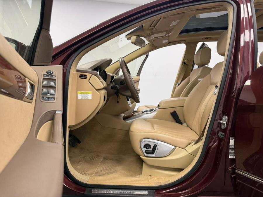 2007 Mercedes-Benz R-Class 4MATIC 4dr 3.5L, available for sale in Elizabeth, New Jersey | M Auto Group. Elizabeth, New Jersey 2007 Mercedes-Benz R-Class 4MATIC 4dr 3.5L, available for sale in Elizabeth, New Jersey | M Auto Group. Elizabeth, New Jersey