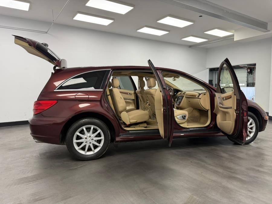 2007 Mercedes-Benz R-Class 4MATIC 4dr 3.5L, available for sale in Elizabeth, New Jersey | M Auto Group. Elizabeth, New Jersey 2007 Mercedes-Benz R-Class 4MATIC 4dr 3.5L, available for sale in Elizabeth, New Jersey | M Auto Group. Elizabeth, New Jersey