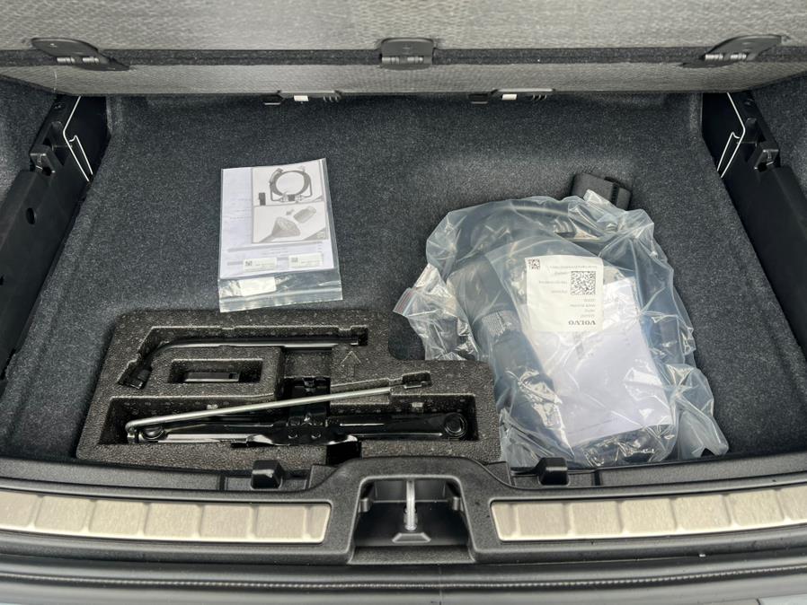 2023 Volvo C40 Recharge Twin eAWD Ultimate, available for sale in Daly City, California | Green Light Auto Wholesale. Daly City, California 2023 Volvo C40 Recharge Twin eAWD Ultimate, available for sale in Daly City, California | Green Light Auto Wholesale. Daly City, California