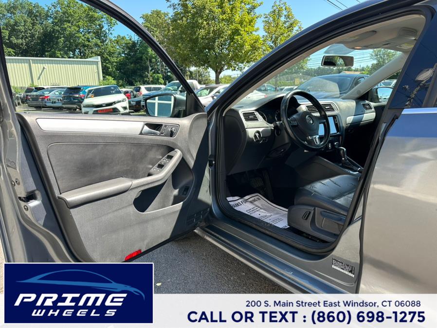 2014 Volkswagen Jetta Sedan 4dr Auto SE w/Connectivity PZEV, available for sale in East Windsor, Connecticut | Prime Wheels. East Windsor, Connecticut 2014 Volkswagen Jetta Sedan 4dr Auto SE w/Connectivity PZEV, available for sale in East Windsor, Connecticut | Prime Wheels. East Windsor, Connecticut