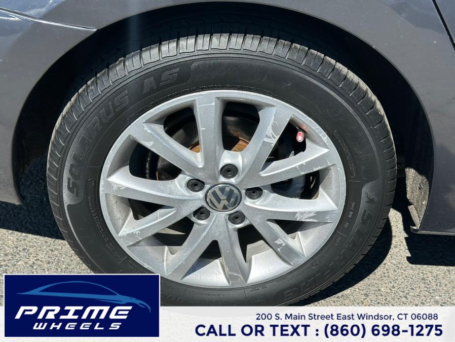2014 Volkswagen Jetta Sedan 4dr Auto SE w/Connectivity PZEV, available for sale in East Windsor, Connecticut | Prime Wheels. East Windsor, Connecticut 2014 Volkswagen Jetta Sedan 4dr Auto SE w/Connectivity PZEV, available for sale in East Windsor, Connecticut | Prime Wheels. East Windsor, Connecticut