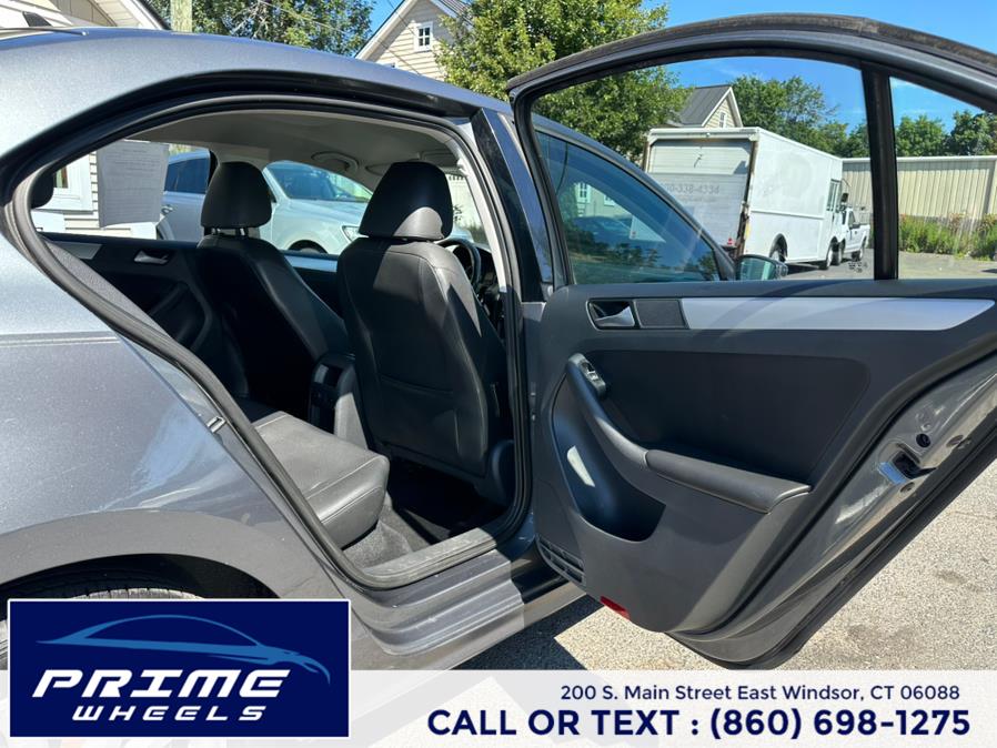 2014 Volkswagen Jetta Sedan 4dr Auto SE w/Connectivity PZEV, available for sale in East Windsor, Connecticut | Prime Wheels. East Windsor, Connecticut 2014 Volkswagen Jetta Sedan 4dr Auto SE w/Connectivity PZEV, available for sale in East Windsor, Connecticut | Prime Wheels. East Windsor, Connecticut
