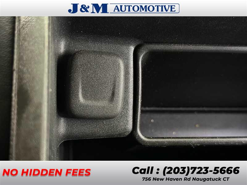 2017 Chevrolet Silverado 1500 LTZ, available for sale in Naugatuck, Connecticut | J&M Automotive Sls&Svc LLC. Naugatuck, Connecticut 2017 Chevrolet Silverado 1500 LTZ, available for sale in Naugatuck, Connecticut | J&M Automotive Sls&Svc LLC. Naugatuck, Connecticut