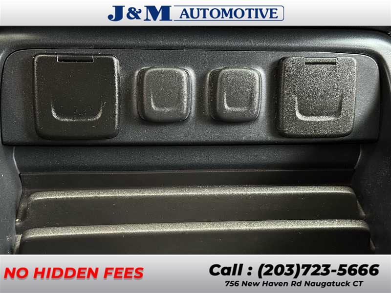 2017 Chevrolet Silverado 1500 LTZ, available for sale in Naugatuck, Connecticut | J&M Automotive Sls&Svc LLC. Naugatuck, Connecticut 2017 Chevrolet Silverado 1500 LTZ, available for sale in Naugatuck, Connecticut | J&M Automotive Sls&Svc LLC. Naugatuck, Connecticut
