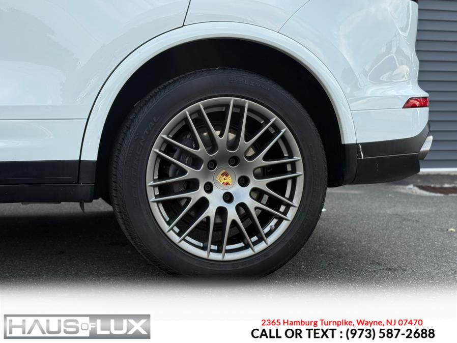 2018 Porsche Cayenne Platinum Edition AWD, available for sale in Wayne, New Jersey | Haus of Lux. Wayne, New Jersey 2018 Porsche Cayenne Platinum Edition AWD, available for sale in Wayne, New Jersey | Haus of Lux. Wayne, New Jersey