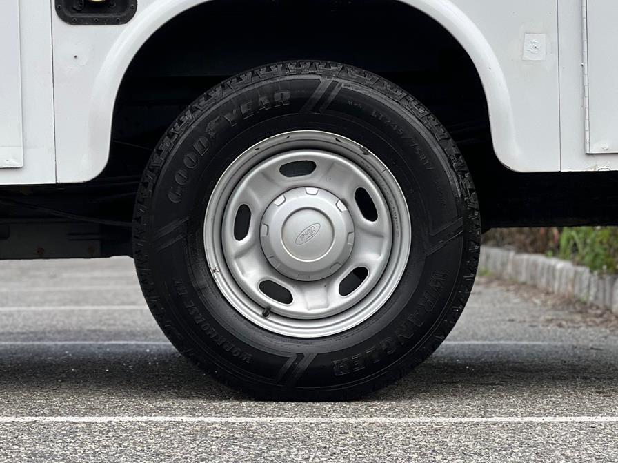 2014 Ford Super Duty F-250 SRW 4WD Reg Cab 137" XL, available for sale in Paterson, New Jersey | Speedway Commercial Motors LLC. Paterson, New Jersey 2014 Ford Super Duty F-250 SRW 4WD Reg Cab 137" XL, available for sale in Paterson, New Jersey | Speedway Commercial Motors LLC. Paterson, New Jersey