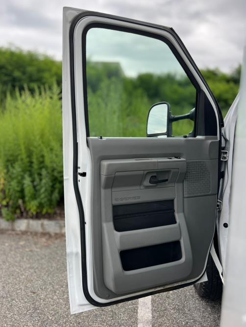 2019 Ford E-Series Cutaway E-350 DRW 176" WB, available for sale in Paterson, New Jersey | Speedway Motors LLC. Paterson, New Jersey 2019 Ford E-Series Cutaway E-350 DRW 176" WB, available for sale in Paterson, New Jersey | Speedway Motors LLC. Paterson, New Jersey