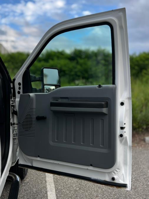 2014 Ford Super Duty F-250 SRW 4WD Reg Cab 137" XL, available for sale in Paterson, New Jersey | Speedway Motors LLC. Paterson, New Jersey 2014 Ford Super Duty F-250 SRW 4WD Reg Cab 137" XL, available for sale in Paterson, New Jersey | Speedway Motors LLC. Paterson, New Jersey