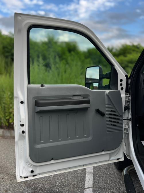 2014 Ford Super Duty F-250 SRW 4WD Reg Cab 137" XL, available for sale in Paterson, New Jersey | Speedway Motors LLC. Paterson, New Jersey 2014 Ford Super Duty F-250 SRW 4WD Reg Cab 137" XL, available for sale in Paterson, New Jersey | Speedway Motors LLC. Paterson, New Jersey