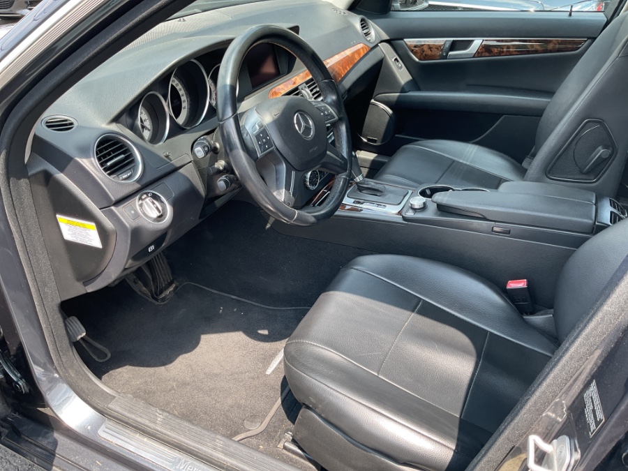 2013 Mercedes-Benz C-Class 4dr Sdn C300 Sport 4MATIC, available for sale in Waterbury, Connecticut | Jim Juliani Motors. Waterbury, Connecticut 2013 Mercedes-Benz C-Class 4dr Sdn C300 Sport 4MATIC, available for sale in Waterbury, Connecticut | Jim Juliani Motors. Waterbury, Connecticut